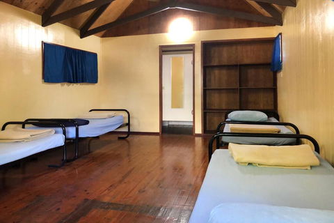 Airlie Beach Magnums - Accommodation Georgetown 2