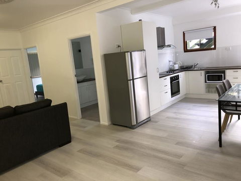 Airlie Getaway Unit 3 - Accommodation Georgetown 3