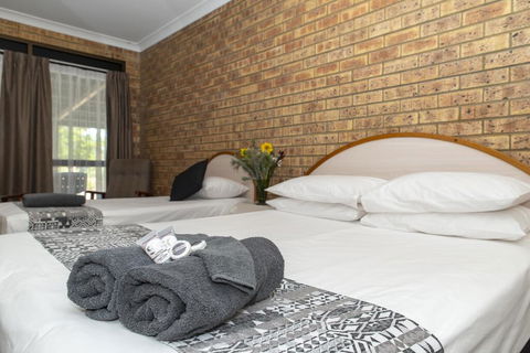 Albert Park Motor Inn - Accommodation Georgetown 2