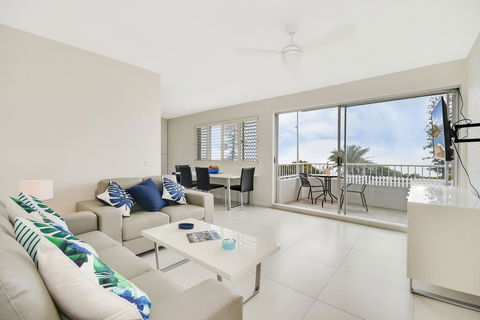 Alex Beach Apt Bilgola4 - Accommodation Georgetown 3