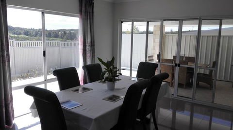 Alkimos Beach Retreat - Accommodation Georgetown 1