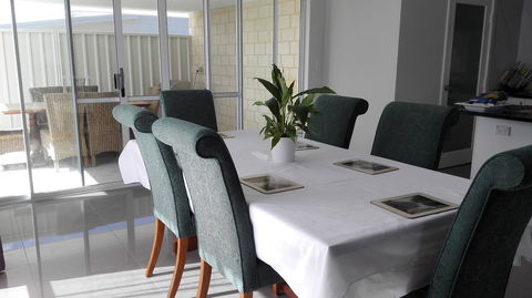 Alkimos Beach Retreat - Accommodation Georgetown 2