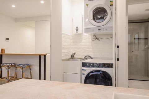 Allure Mooloolaba - Accommodation Georgetown 1