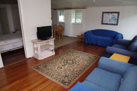 Almare, 7 Gowing Street - Accommodation Georgetown 2