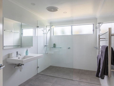 Aloha - Direct Beach Access From Property - Accommodation Georgetown 3
