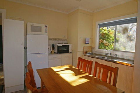 Alpine Park Riverside Cottages - Accommodation Georgetown 0
