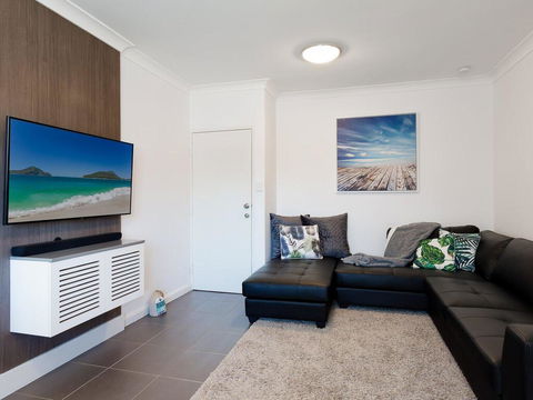 Amanda Court 2/1 Weatherly Cl - Renovated Unit With Aircon, Wifi And Close To The Beach - Accommodation Georgetown 1