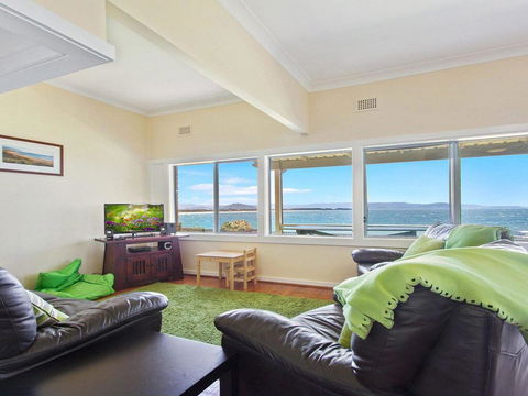 Amazing Aspects - Perched Above Tilbury Cove - Accommodation Georgetown 3