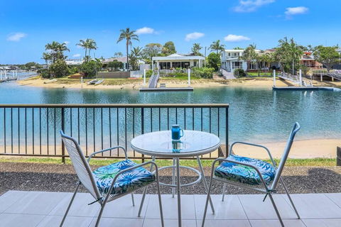 Amazing Modern Apartment On The Canal - Accommodation Georgetown 2