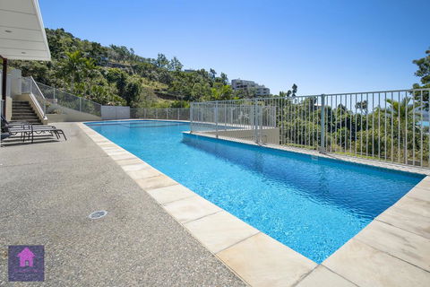 Amazing Ocean Views, Pool, Award Winning Location, Airlie Beach - Accommodation Georgetown 1