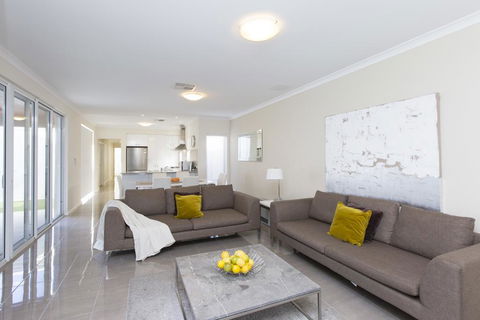 Anastasia Villa - Accommodation Georgetown 0