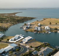 Anchored - Access to the Gippsland Lakes - Accommodation Georgetown