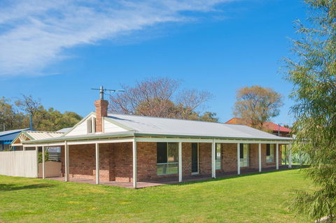 Anchors Away - Accommodation Georgetown 0