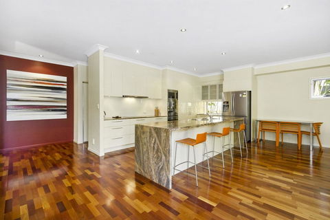 ANGOURIE HOUSE - SALT VILLAGE - Accommodation Georgetown 2