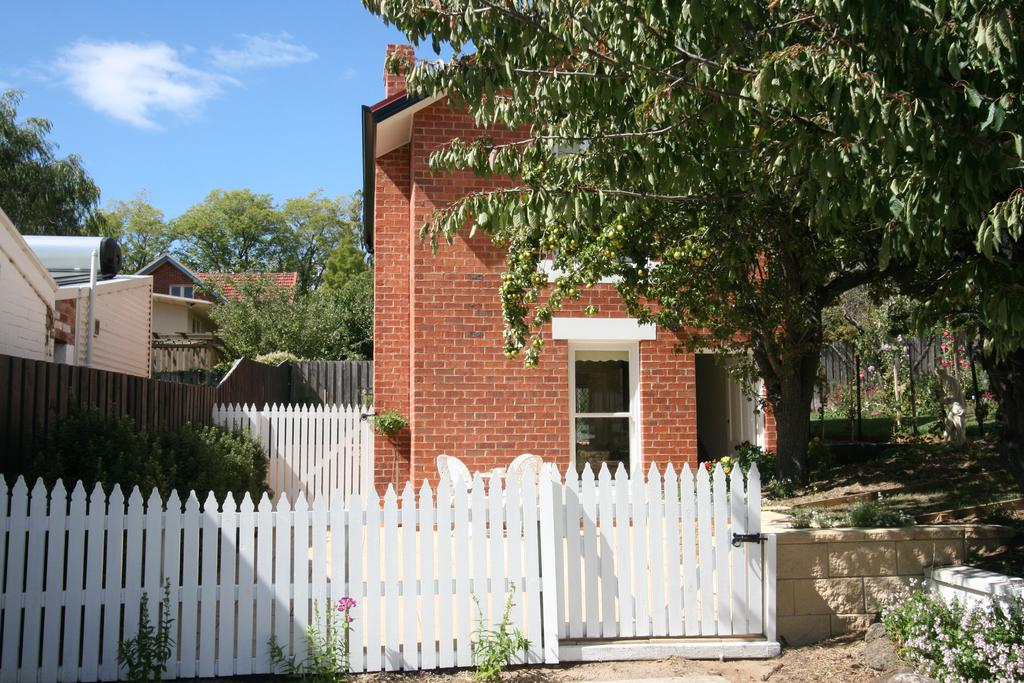 Hobart ACT Accommodation Georgetown
