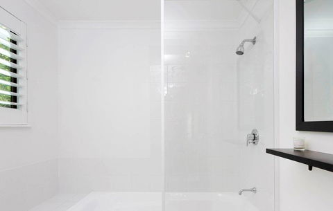 Apartment 1 - 20 Viewland Drive - Accommodation Georgetown 2