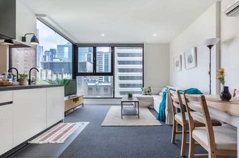 Apartment On BOURKE St - HEART Of Melbourne CBD. - Accommodation Georgetown 0