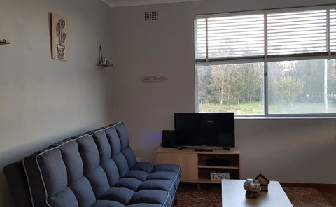 Apartment With Sweeping View Of The Bay, 2 Bedrooms, Sleeps 5 - Accommodation Georgetown 3