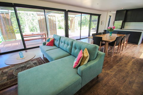 Apex House - Accommodation Georgetown 2