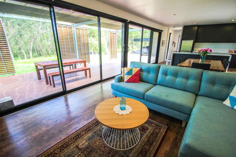 Apex House - Accommodation Georgetown 1