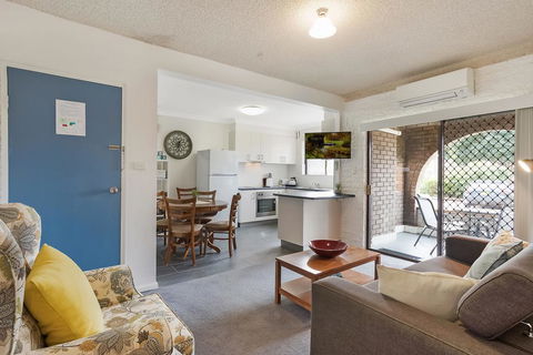 Apollo Unit 10 - Accommodation Georgetown 2