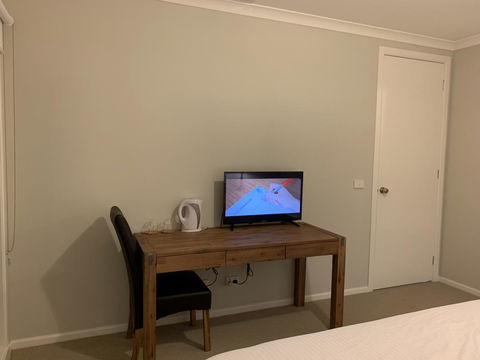 Apple House Truganina - Accommodation Georgetown 2