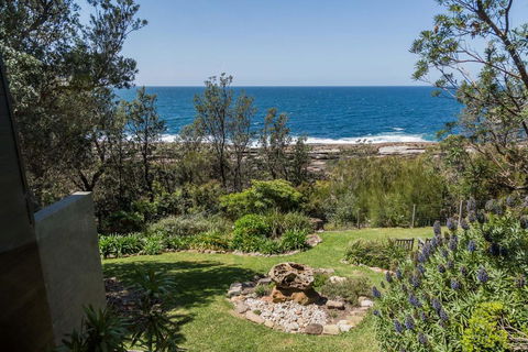 ARGYLL MOLLYMOOK - Absolute Waterfront - Accommodation Georgetown 1
