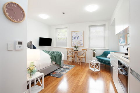 Art Deco Designer Studio In Lewisham - Accommodation Georgetown 0