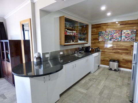 ArtHOUSE Beachfront Accommodation - Accommodation Georgetown 2