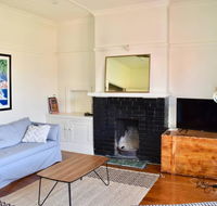 Artistic Apartment in Sunny Elwood near St Kilda - Accommodation Georgetown