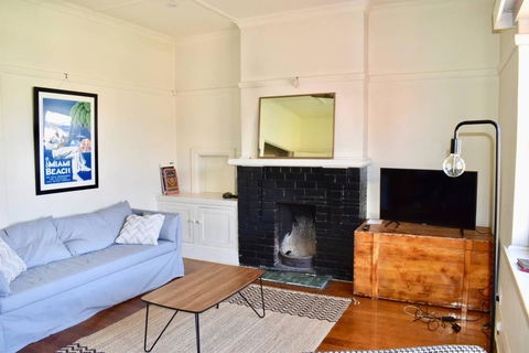Artistic Apartment In Sunny Elwood Near St Kilda - Accommodation Georgetown 0