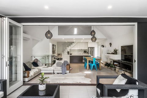 Arya Holiday House Byron Bay - Accommodation Georgetown 2