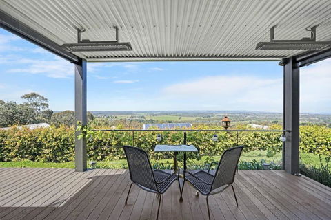 Luxury & Plush Lifestyle 5 Bedroom House In Mt Eliza - Accommodation Georgetown 1