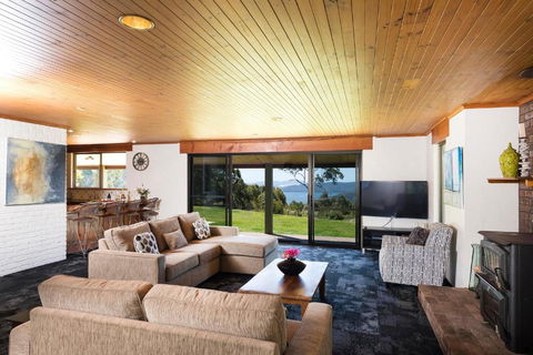 Magic Mountain At Smiths Lake - Accommodation Georgetown 1