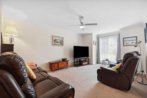 Majon - 11 Manning Ave, Encounter Bay - Accommodation Georgetown 2