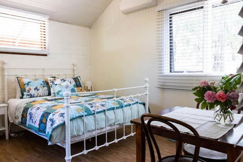 Maldon Cosy Garden Cottage - Charming One Room Studio - Accommodation Georgetown 0