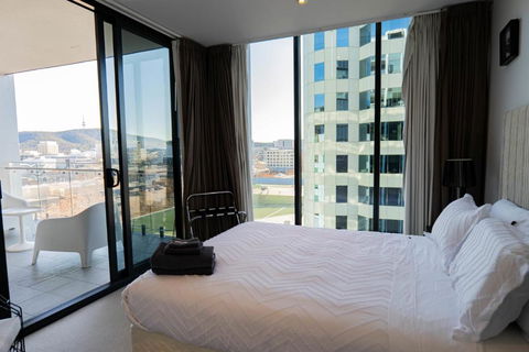 Manhattan - CBD - Canberra - Accommodation Georgetown 2