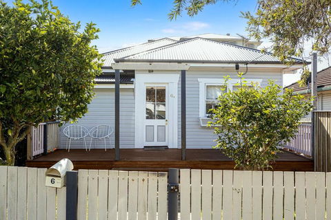 Manley St Suite - Accommodation Georgetown 0