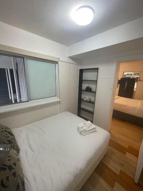 Manly Waves Studios & Apartments - Accommodation Georgetown 3