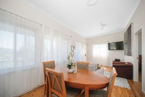 Manning Point Heights Upstairs - Accommodation Georgetown 0