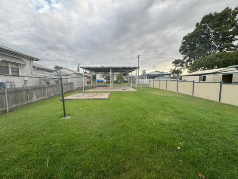 Massive 3 Bedroom Home With Backyard - Accommodation Georgetown 2