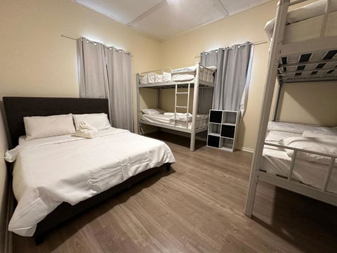 Massive 3 Bedroom Home With Backyard - Accommodation Georgetown 1