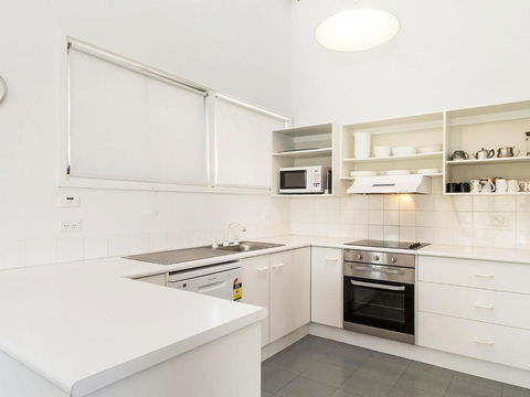 Matilda - 3BR Home L Central Location L Amazing Lake Views L WiFi L BBQ - Accommodation Georgetown 1