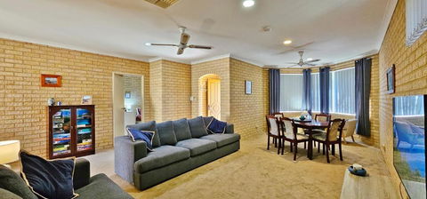 Mbale - Kalbarri WA - Accommodation Georgetown 0