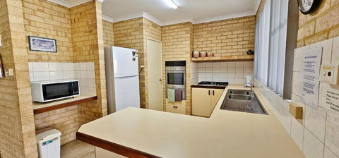 Mbale - Kalbarri WA - Accommodation Georgetown 3