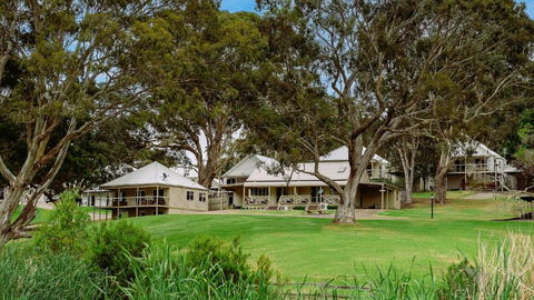 McMillans Of Metung Coastal Resort - Accommodation Georgetown 2
