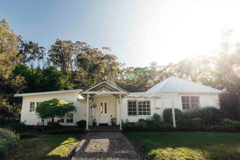Meadowbrook MTB Lodge Orange - Rip On The Trails, Sip On The Wine! - Accommodation Georgetown 0