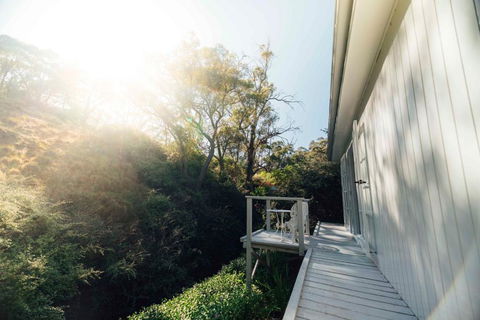 Meadowbrook MTB Lodge Orange - Rip On The Trails, Sip On The Wine! - Accommodation Georgetown 2