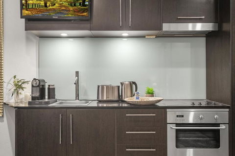 Melbourne CBD Studio With Gym & Sauna Access - Accommodation Georgetown 1