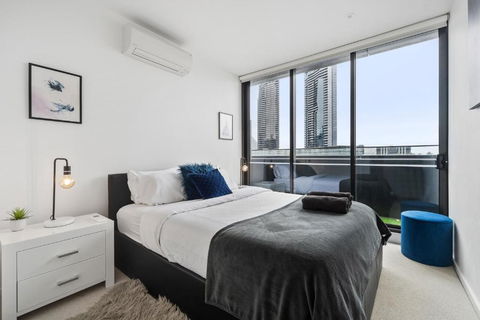Melbourne Docklands Riverside Views - Accommodation Georgetown 1